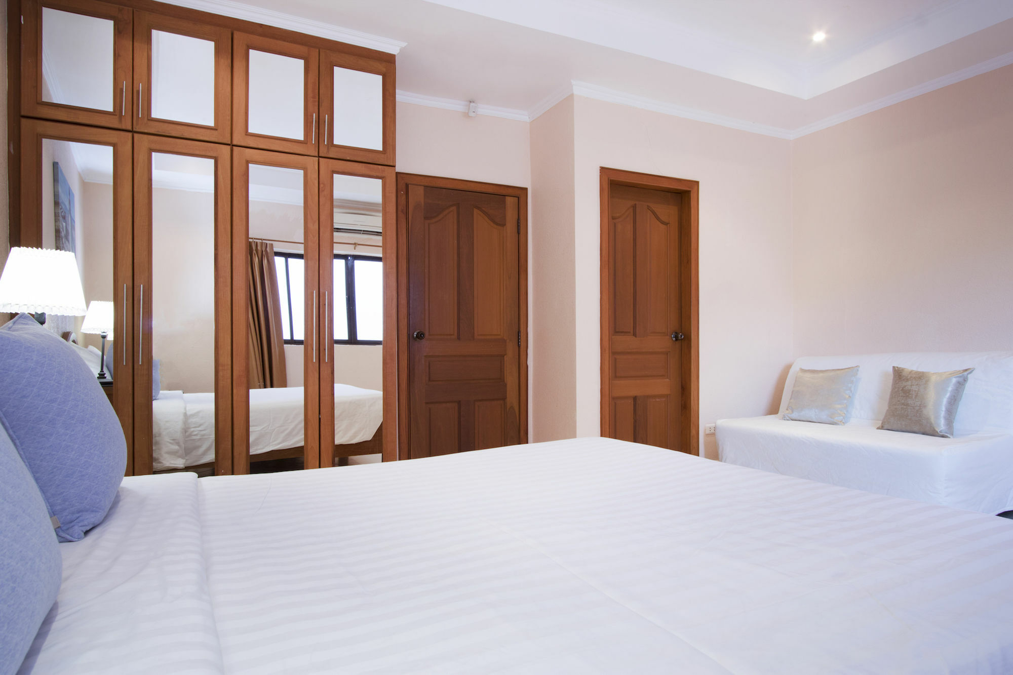 Ashford Villas Cosy Beach Pattaya Dış mekan fotoğraf